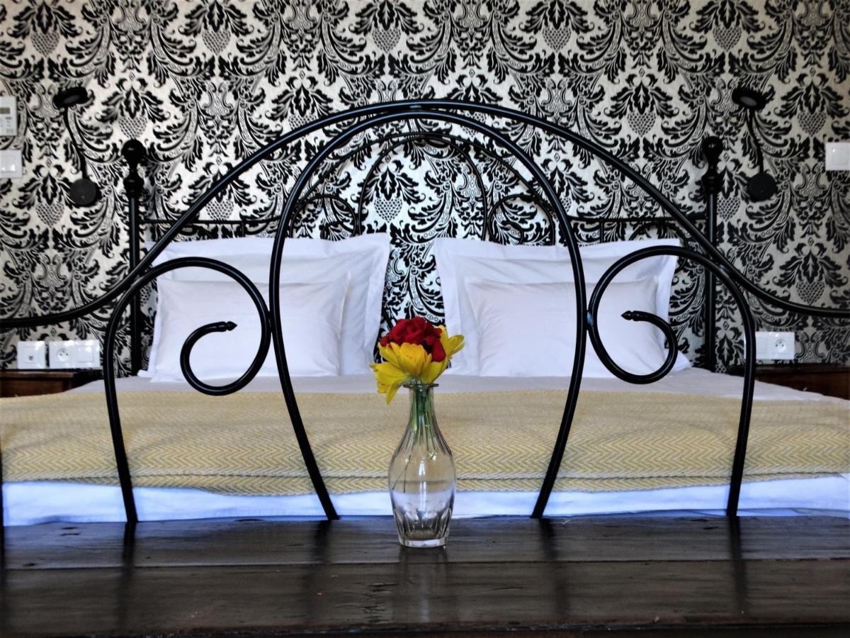 Chateau Montplaisir Charming B&B In Provence วัลเรอัส ภายนอก รูปภาพ