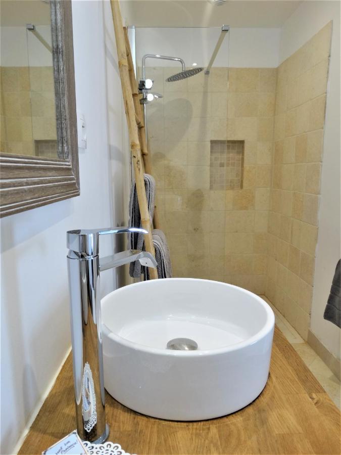 Chateau Montplaisir Charming B&B In Provence วัลเรอัส ภายนอก รูปภาพ